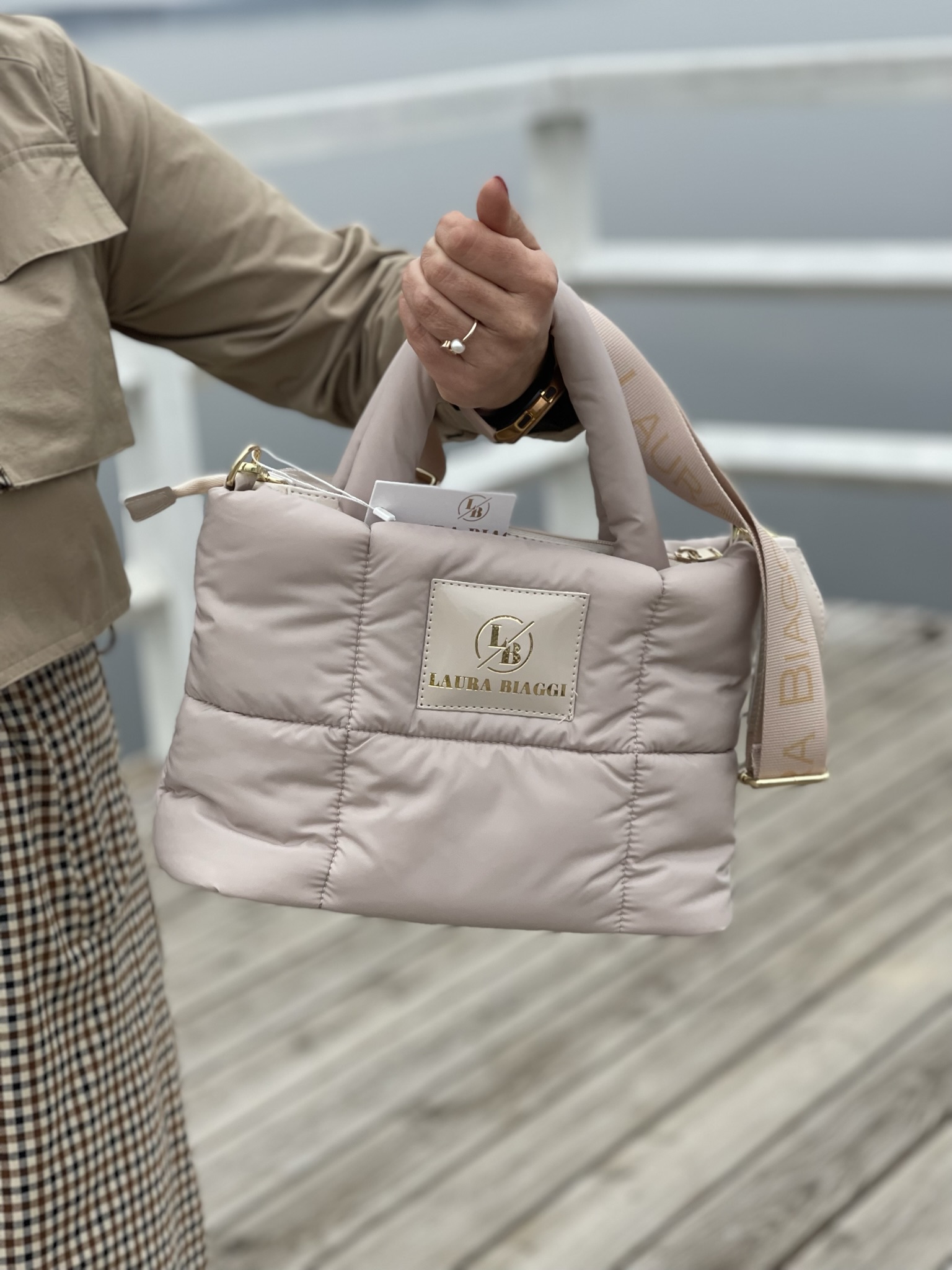 Beżowa shopperka Laury Biaggi - obrazek 4