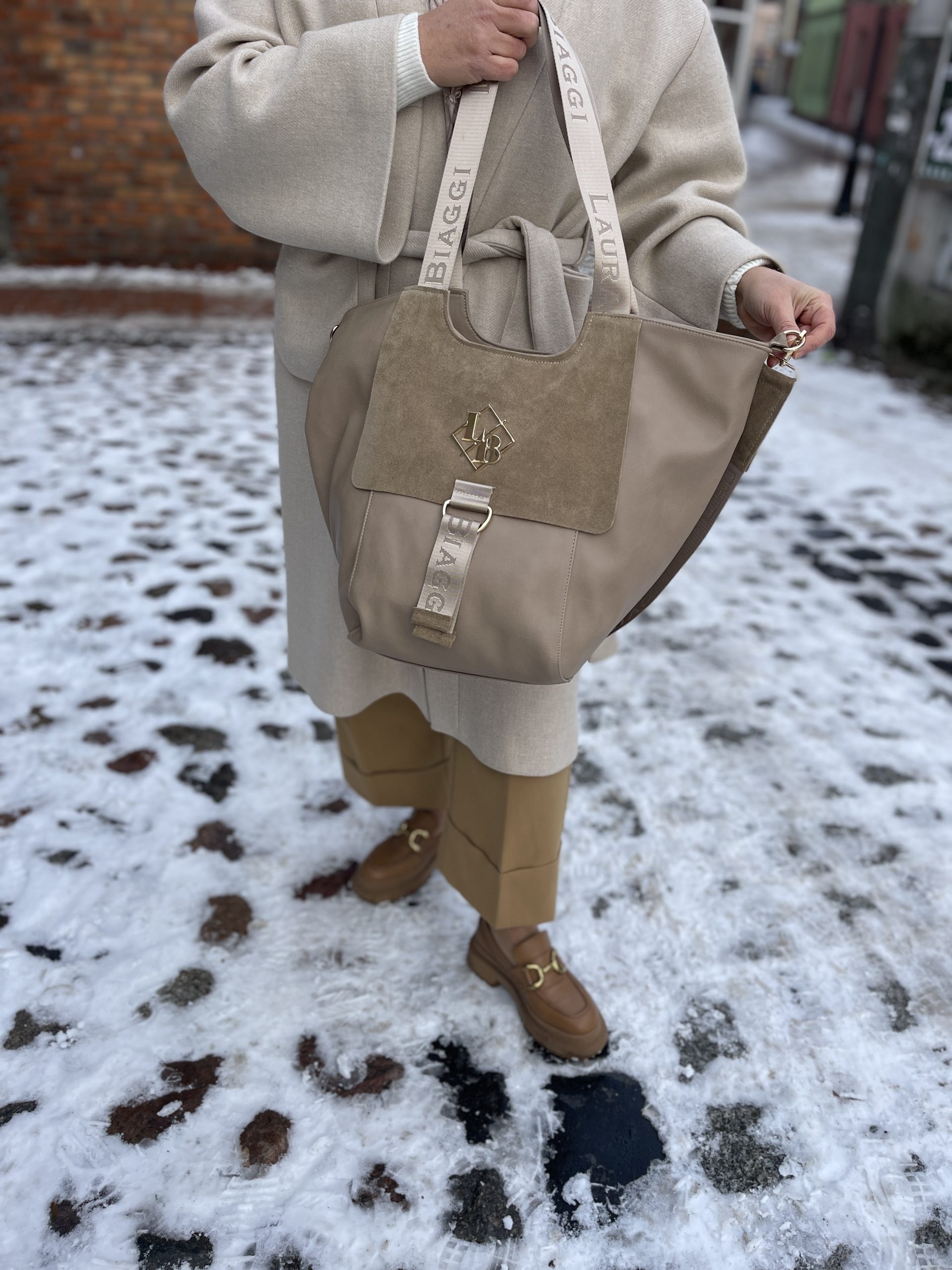 Beżowa shopperka Laury Biaggi - obrazek 4